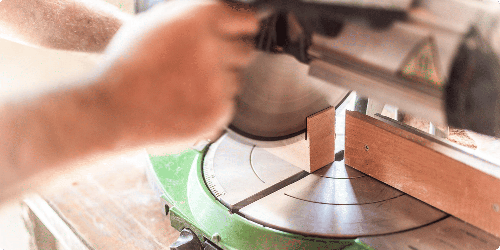 Ajuster la scie pour une coupe précise